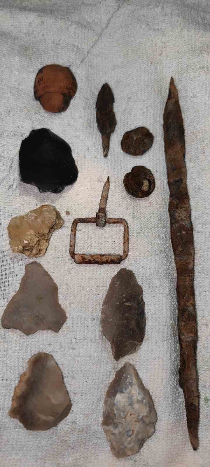 Botan Vadisi Milli Park’ta tarihi eser olduğu düşünülen objeler bulundu