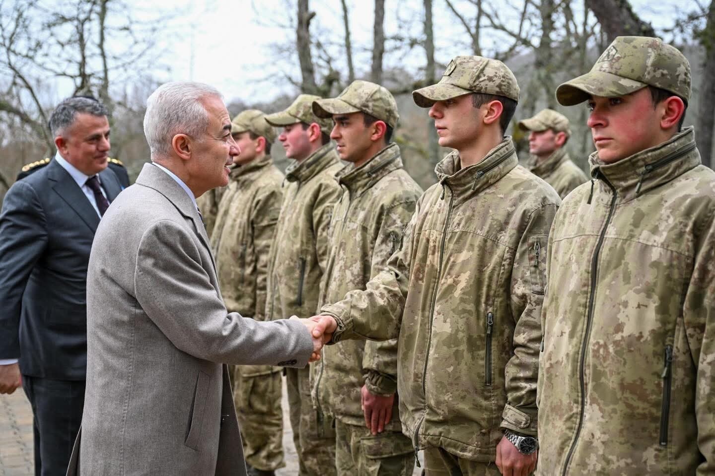 Kırklareli Valisi Turan, sınır karakolunda Mehmetçikle bayramlaştı