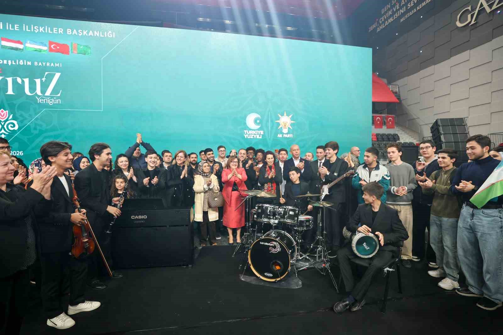 Gaziantep&rsquo;te nevruz coşkusu: Birlik ve kardeşlik mesajları verildi, geleneksel rit&uuml;eller yaşatıldı
