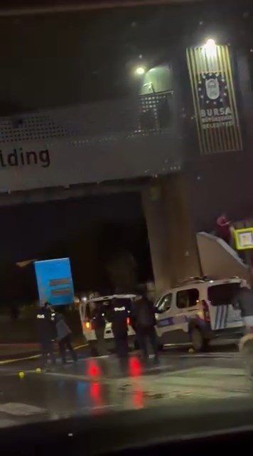 Bursa&rsquo;da silahla alıkoyduğu kadına kurşun yağdırdı
