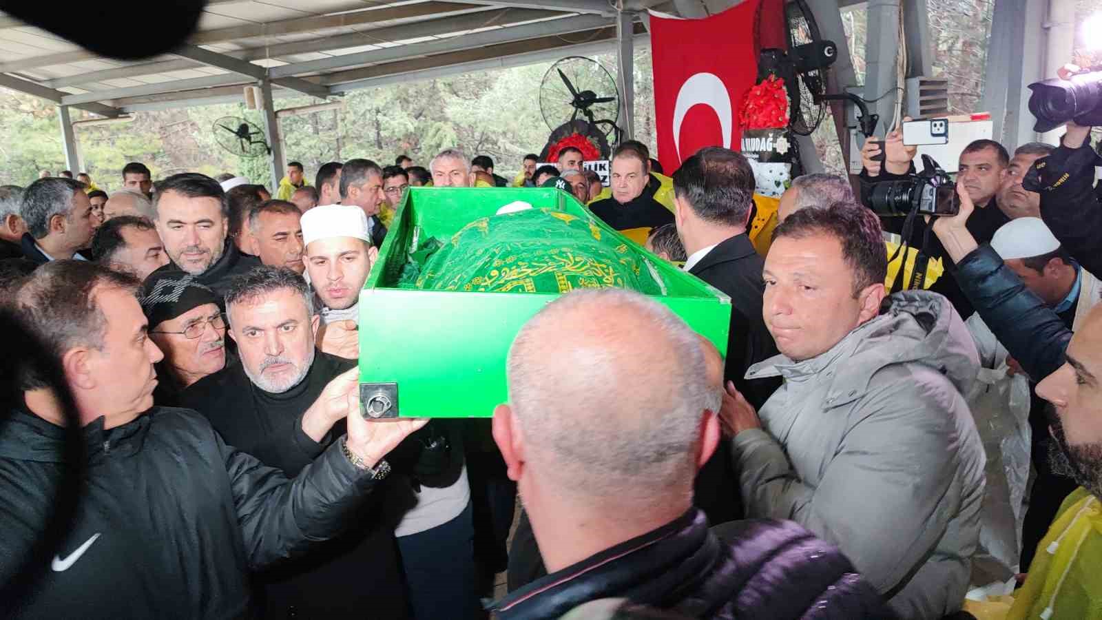 AK Parti Adana İl Başkanı Dağlı&rsquo;nın annesinin cenazesi toprağa verildi
