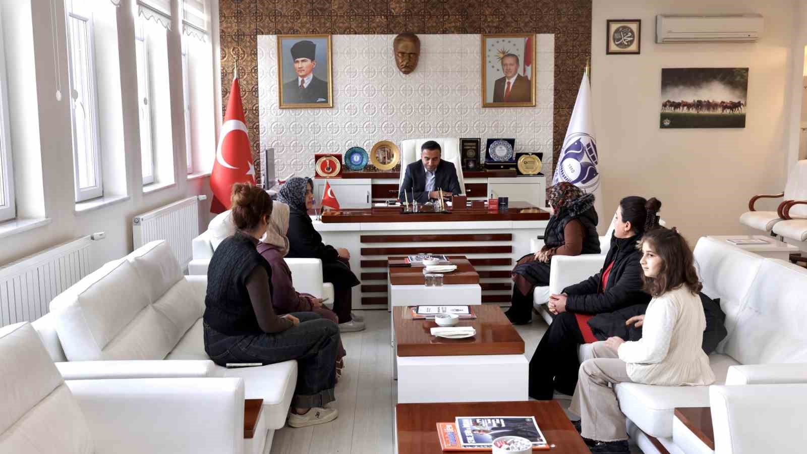 Ak&ccedil;adağ Belediyesi&rsquo;nde bayramlaşma t&ouml;reni
