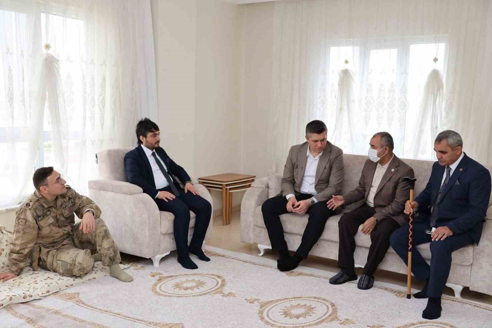 Kaymakam Serin, şehit aileleri ve gazilerin bayramını kutladı