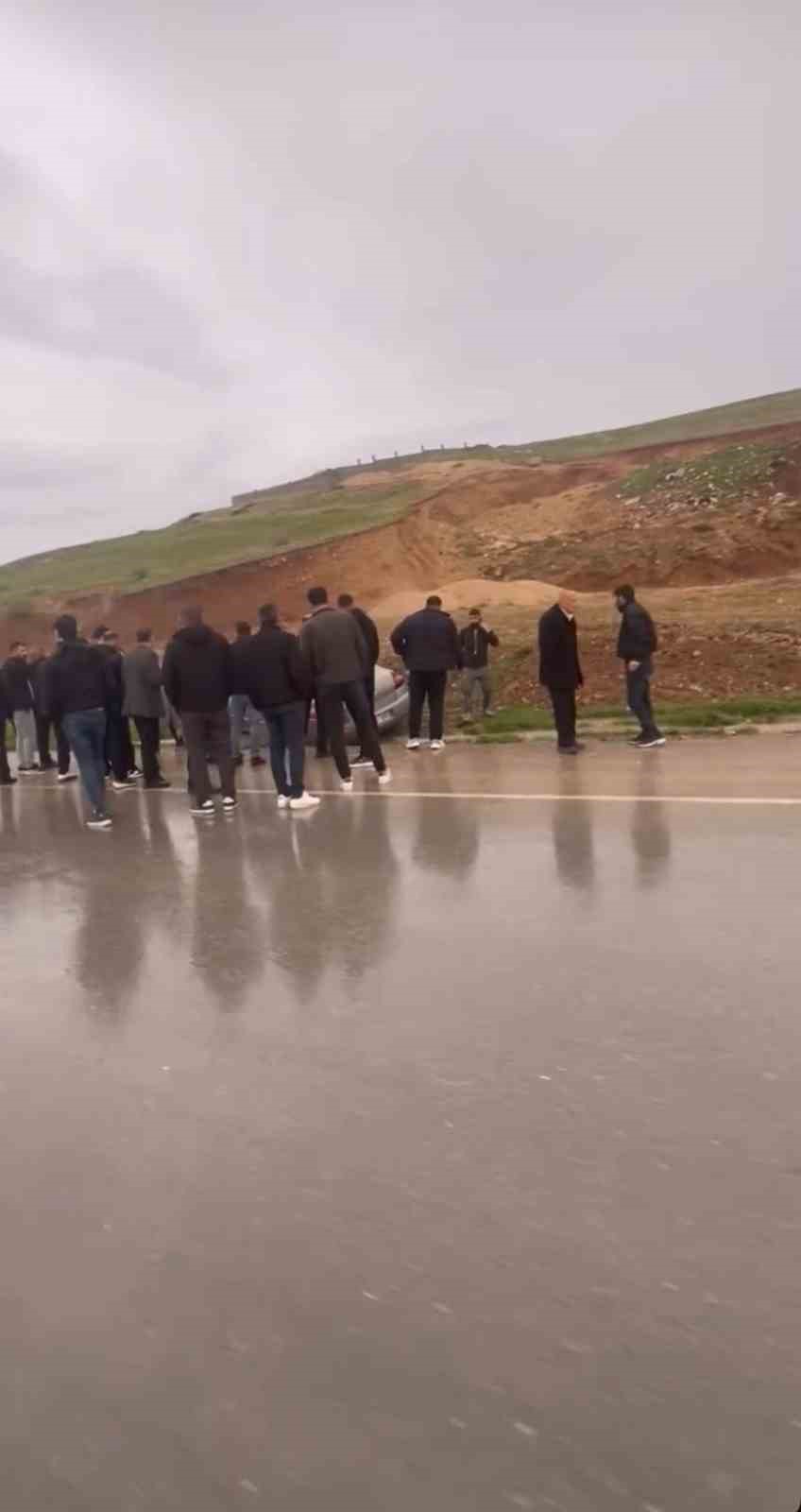 Siirt’te düğün konvoyunda kaza: 2 yaralı