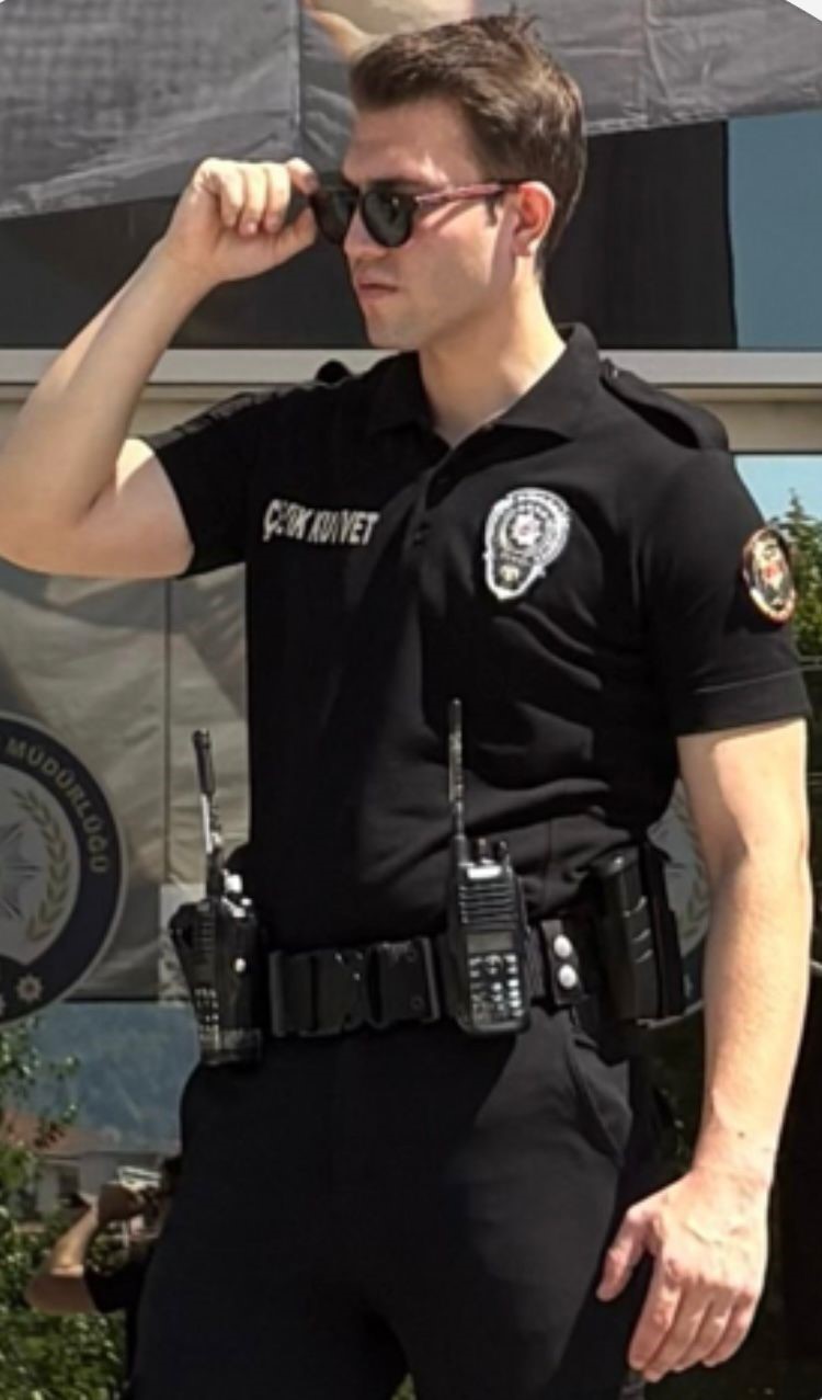 Cinayetle biten aile i&ccedil;i kavgayla ilgili polis kardeş tutuklandı
