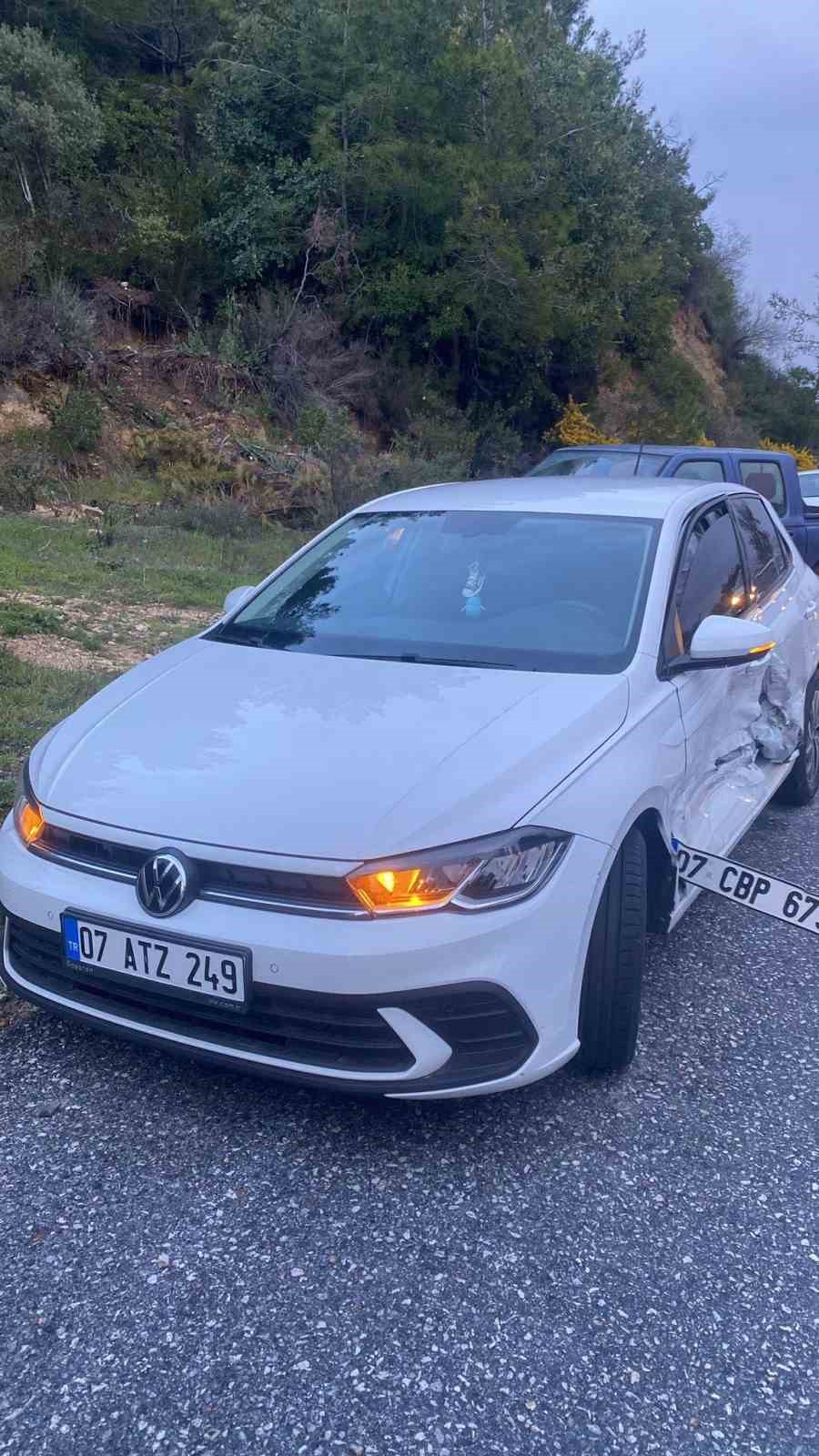 Manavgat&rsquo;ta zincirleme kaza: 2 yaralı
