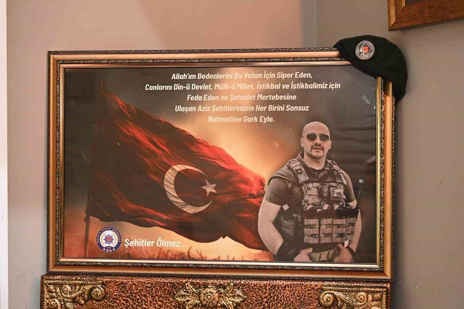 Milletvekili &Ouml;lmeztoprak&rsquo;tan şehit ailesine bayram ziyareti
