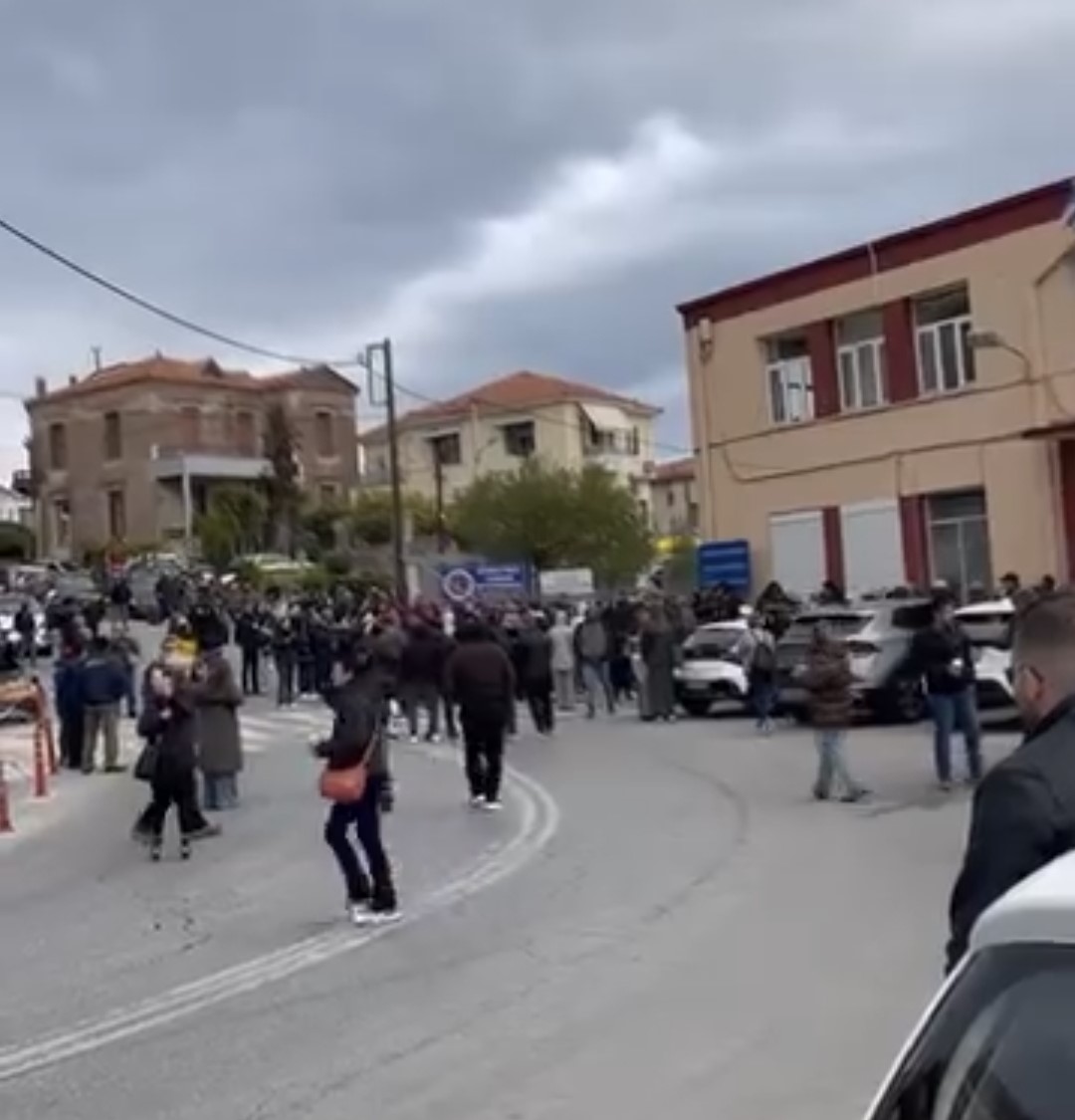 Eylemden sonra kapılar a&ccedil;ıldı
