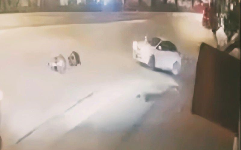 Motosikletiyle seyir halindeyken silahlı saldırıya uğrayan genç hayatını kaybetti