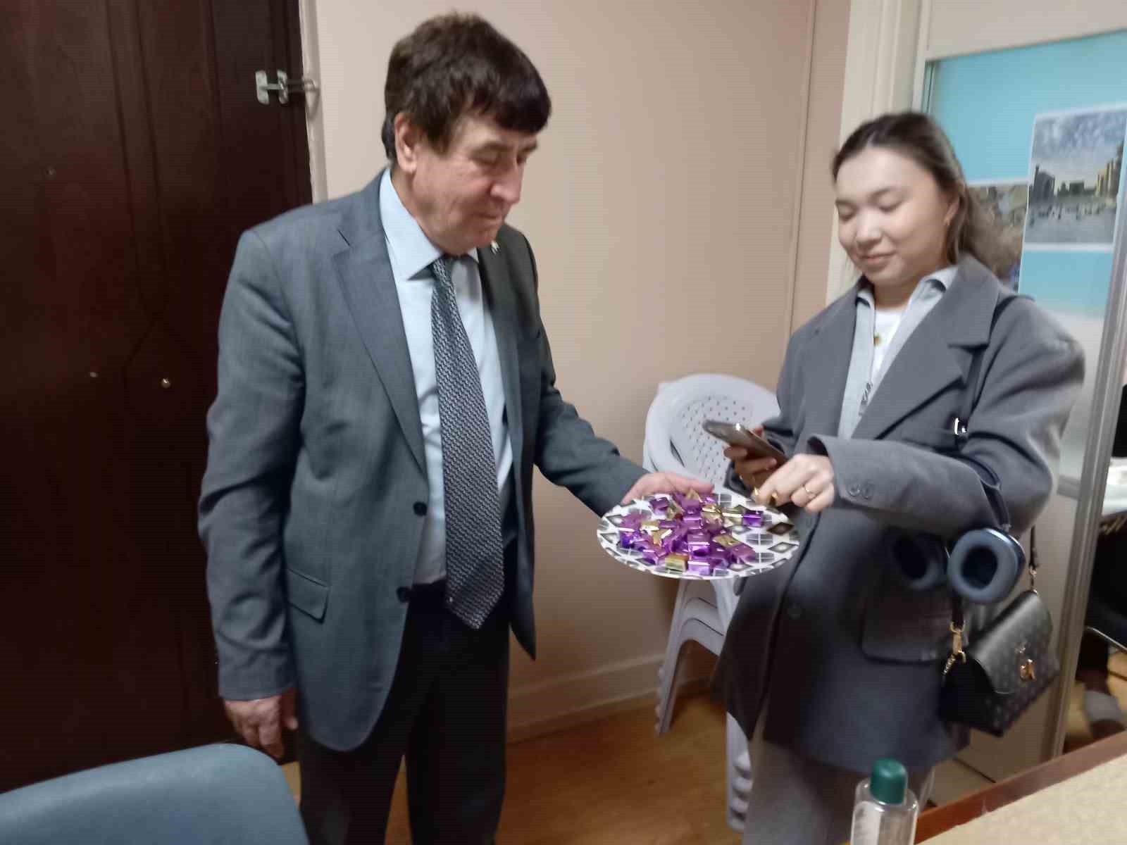 Eskişehir&rsquo;de okuyan T&uuml;rk d&uuml;nyası &ouml;ğrencileri kahvaltıda buluştu
