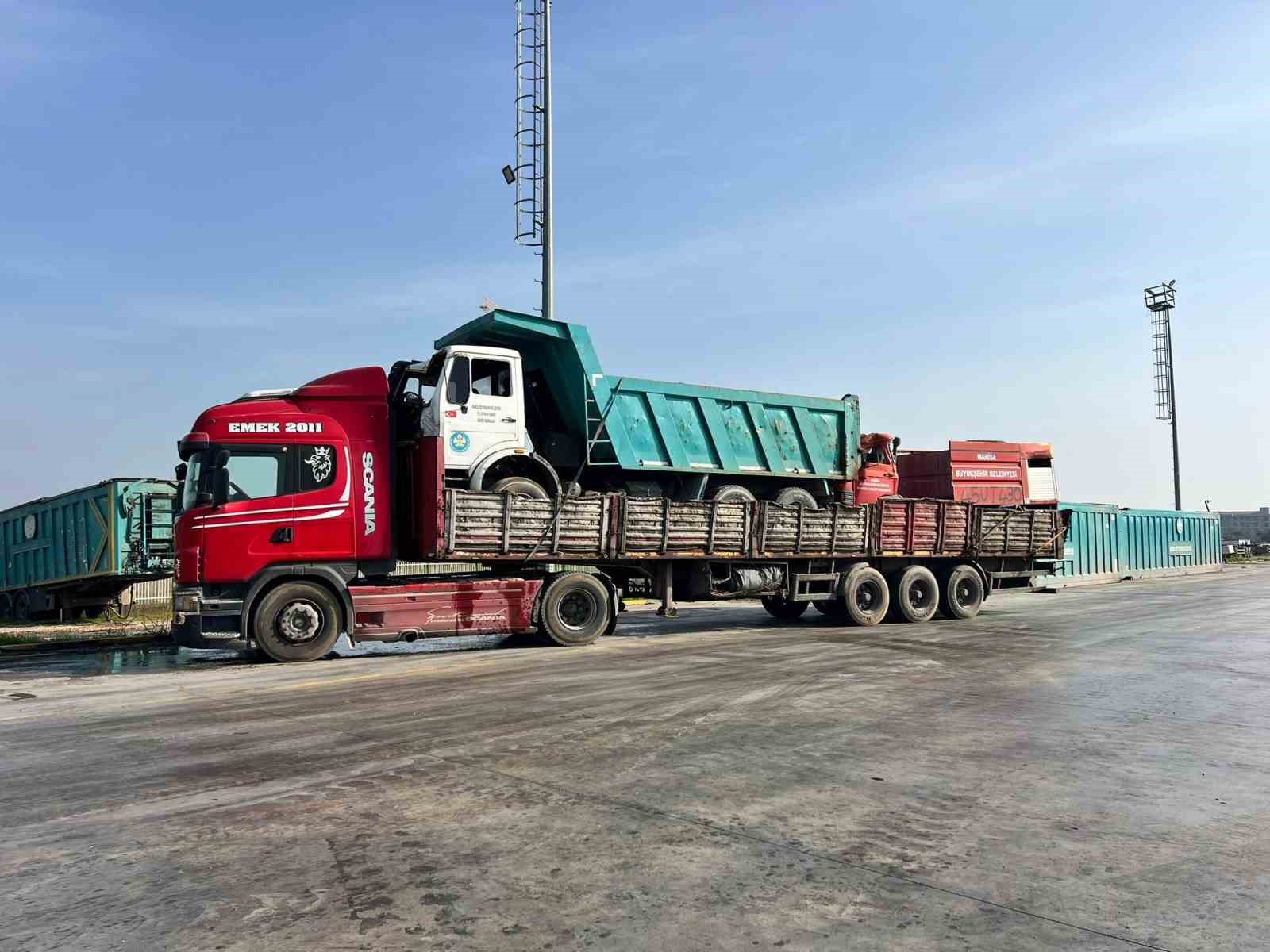 Manisa’da hurda ve sahipsiz araçlar MKE’ye sevk edildi