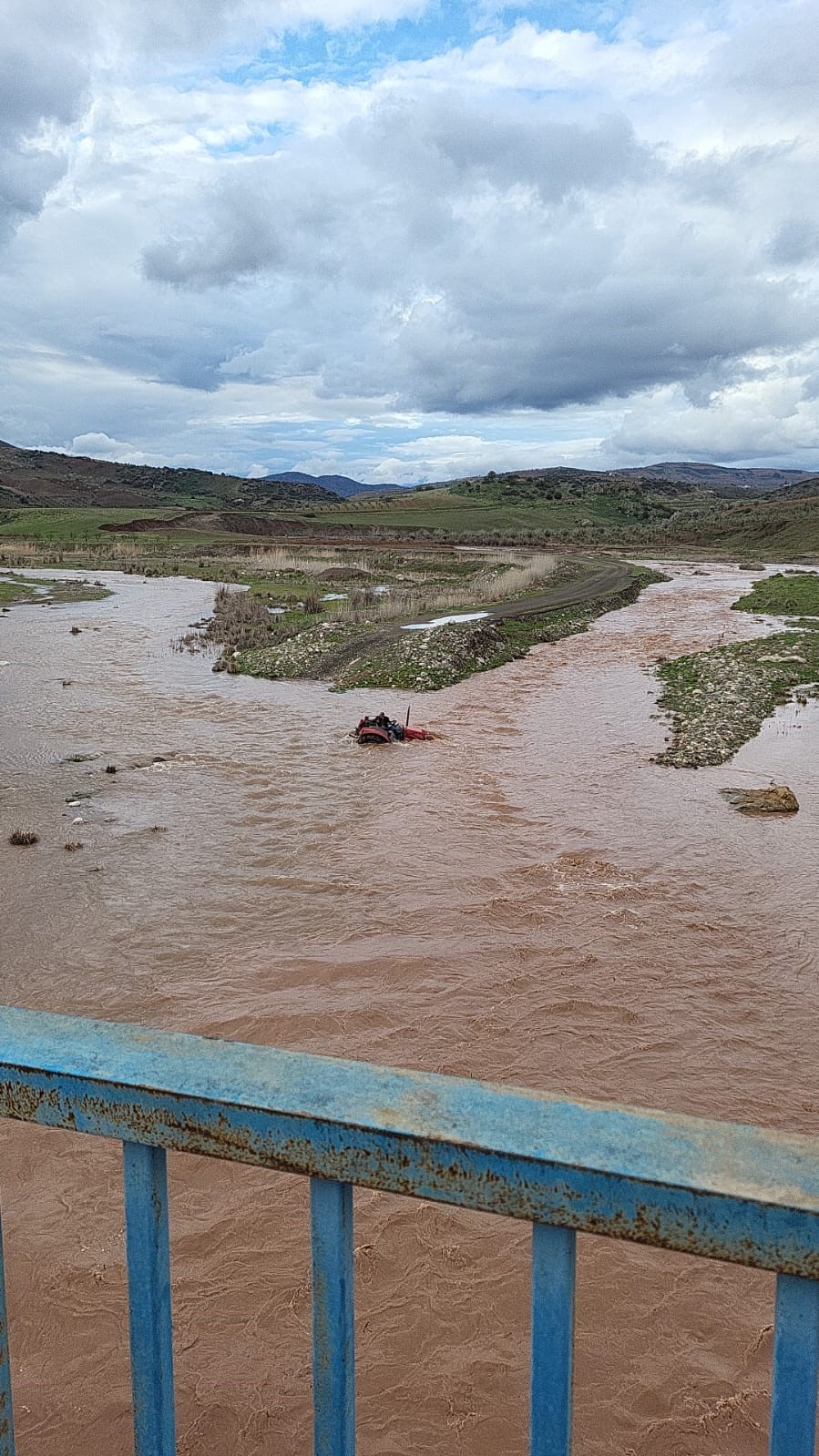 Afrin Çayı’nda mahsur kalan kişi kurtarıldı