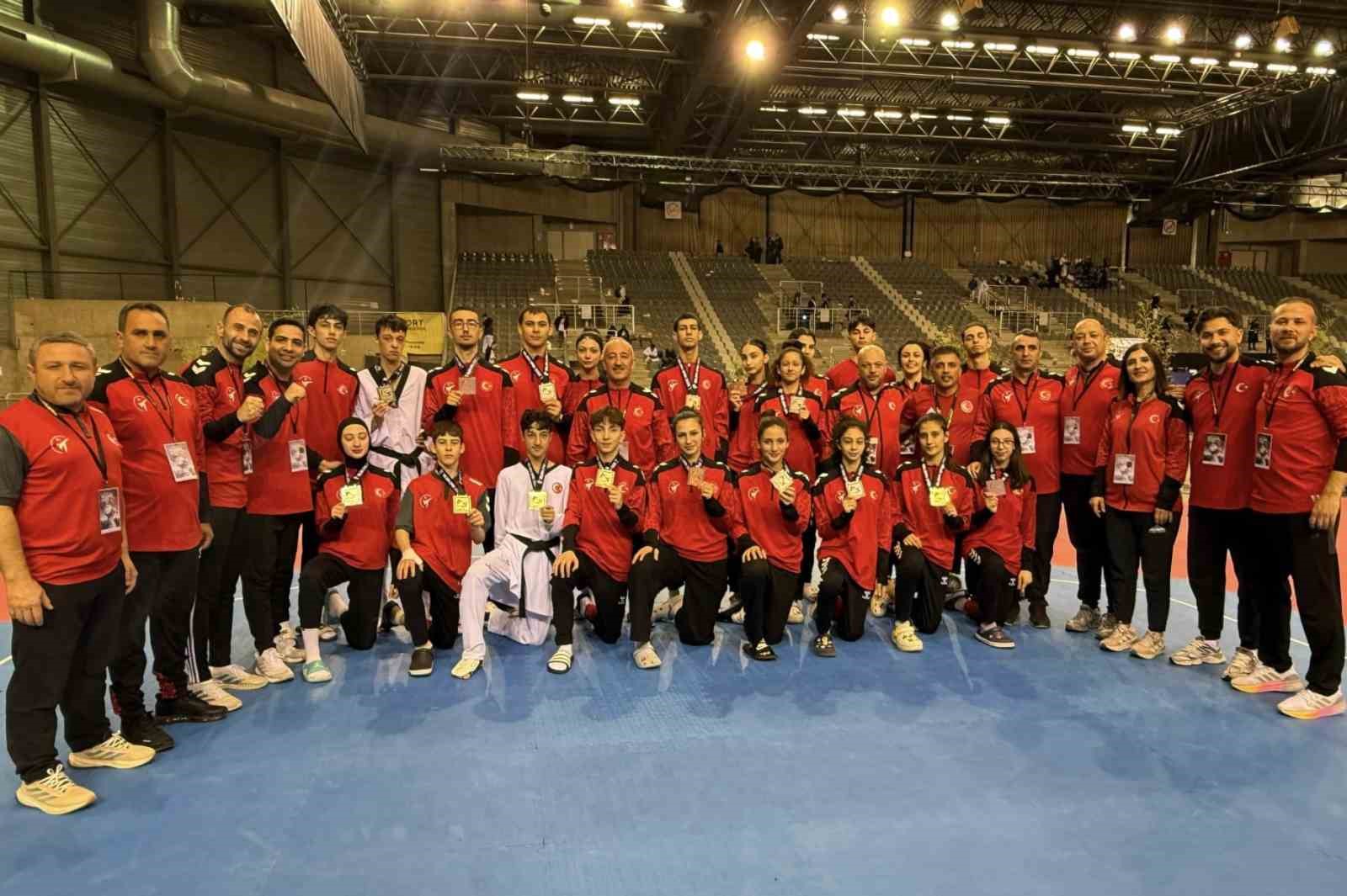 Milli taekwondoculardan Belçika’da 30 madalya birden