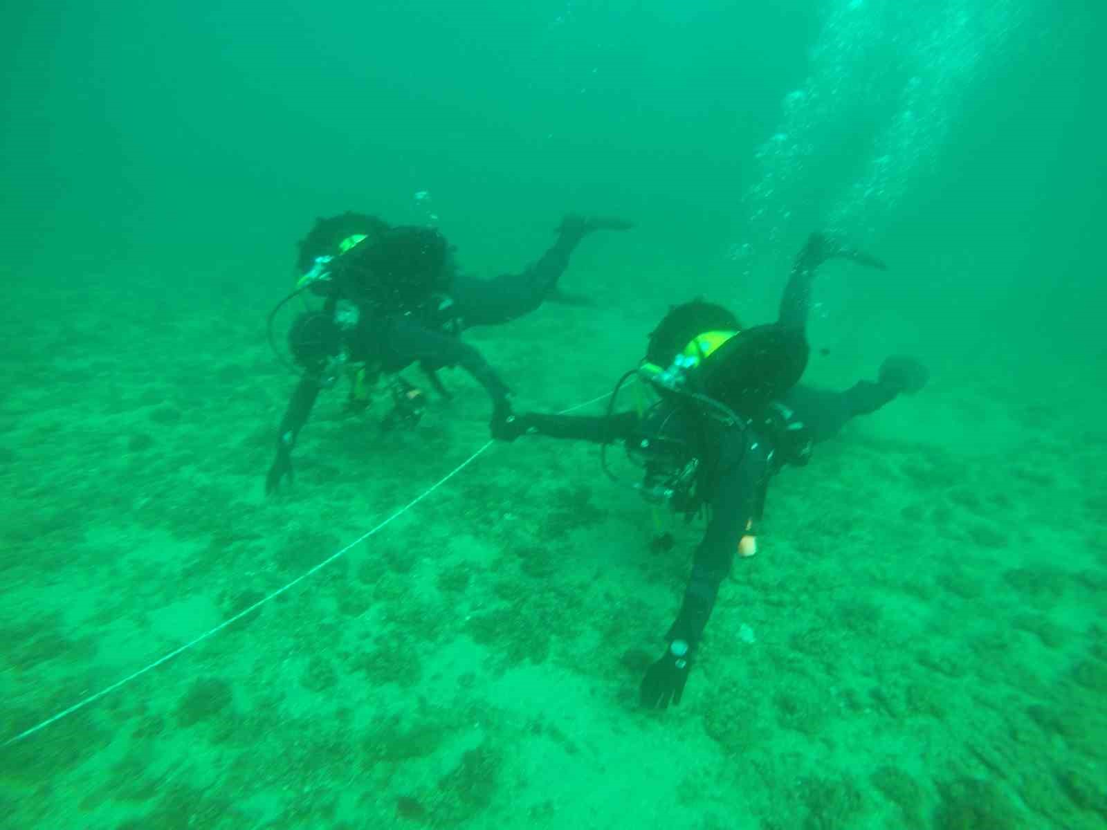 Diyarbakır&rsquo;da SAK timi arama faaliyetleri esnasında delil de topluyor
