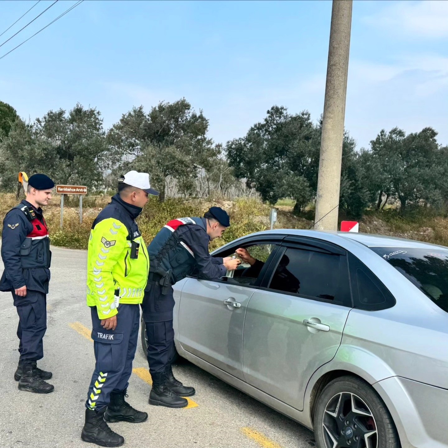 Germencik’te jandarma bayram boyunca sahadaydı