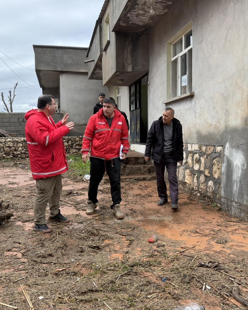 Kasrik selle sarsıldı, Kızılay yaraları sarmak i&ccedil;in &ccedil;alışma başlattı
