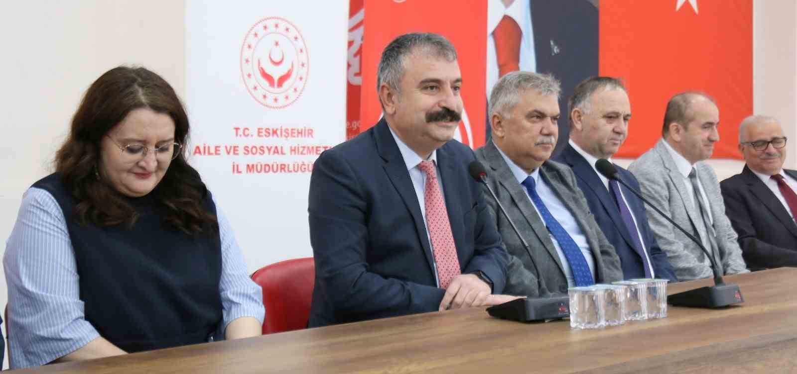 Sosyal hizmet &ccedil;alışanları bayram tatili sonrası ilk mesaide buluştu
