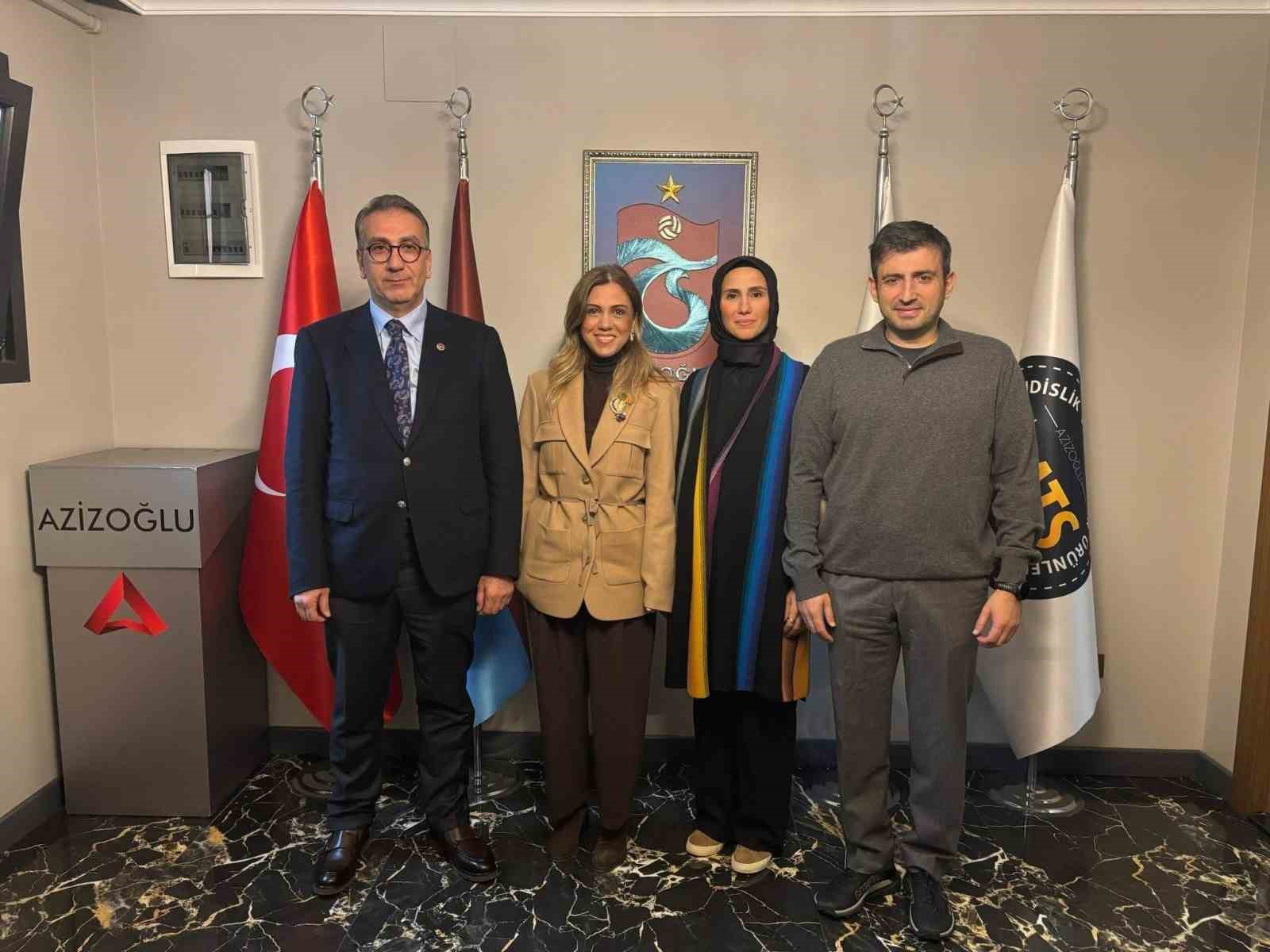 Sel&ccedil;uk Bayraktar ata toprağı S&uuml;rmene&rsquo;de bilim merkezi projesini inceledi
