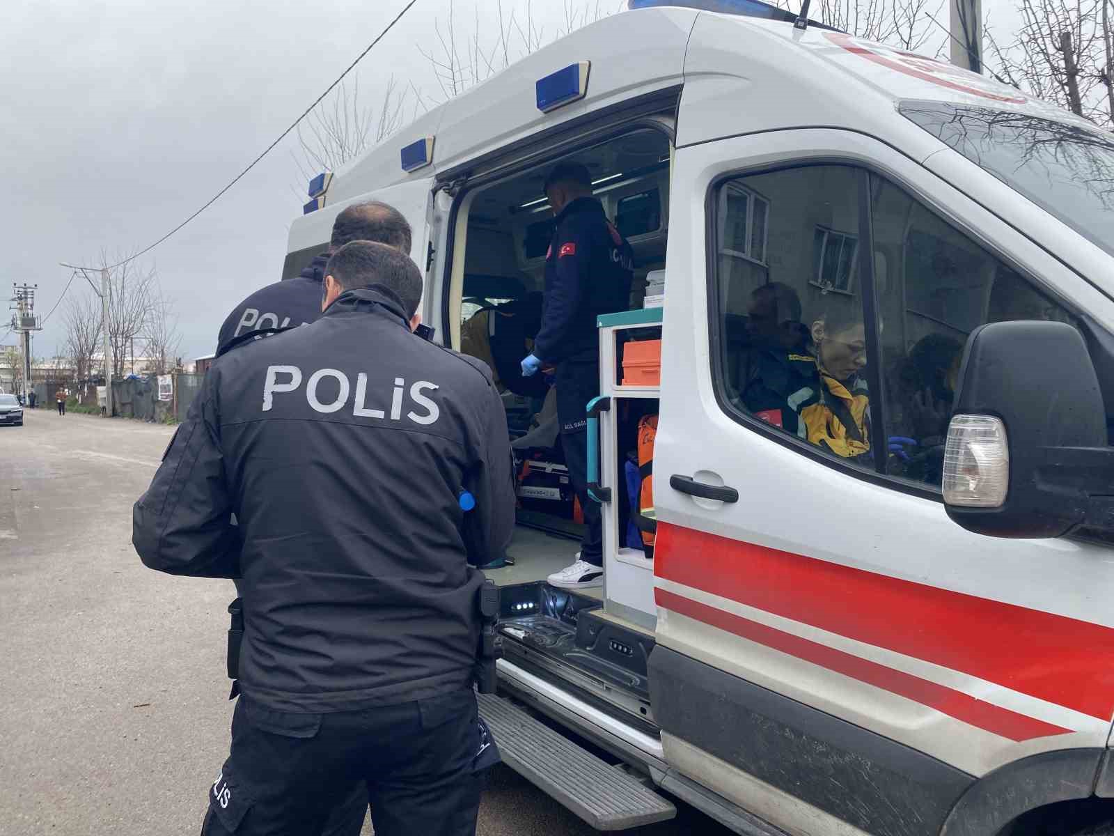 Bursa&rsquo;da kız meselesi kavgası kanlı bitti: 1 yaralı
