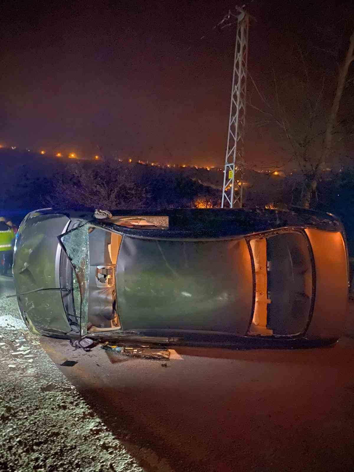 Sinop&rsquo;ta otomobil devrildi: 2 yaralı
