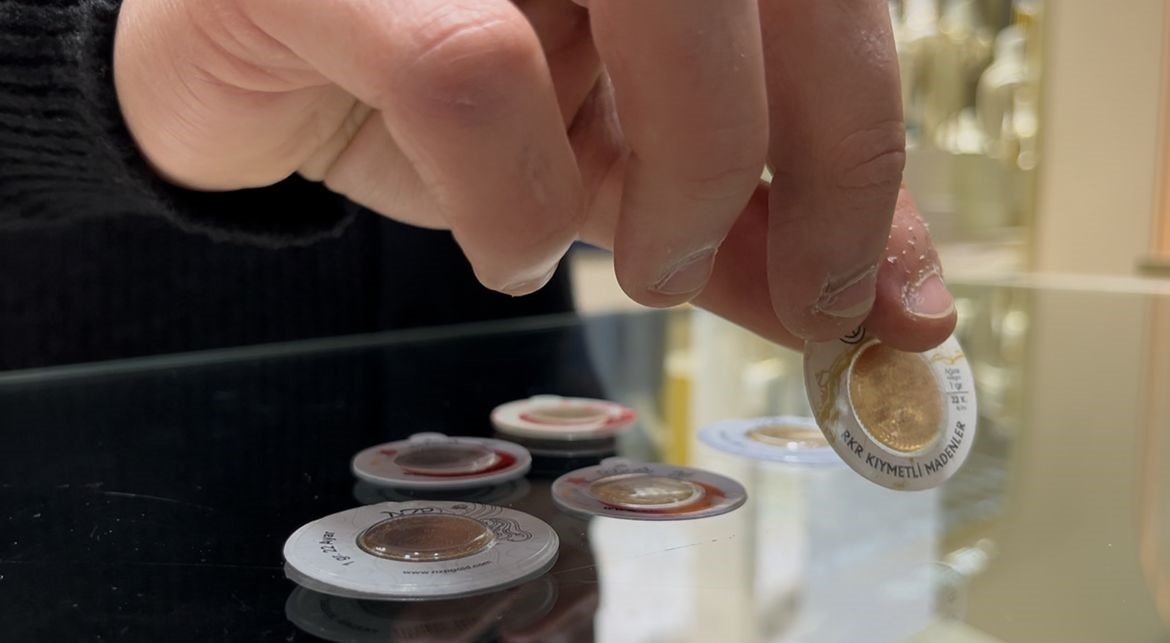 Altında bankalar ile canlı piyasadaki makas gramda 500 lirayı ge&ccedil;ti
