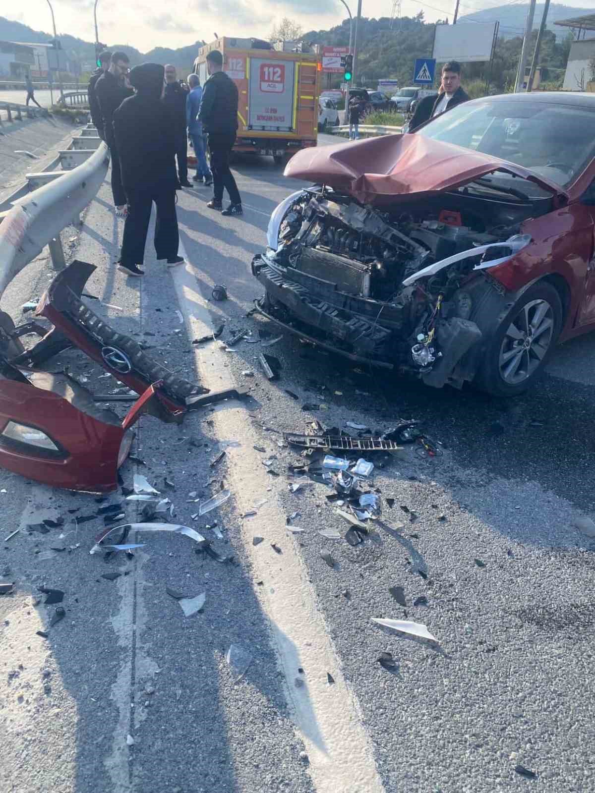 S&ouml;ke-Kuşadası &Ccedil;evre Yolu&rsquo;nda kaza: 1 kişi yaralandı
