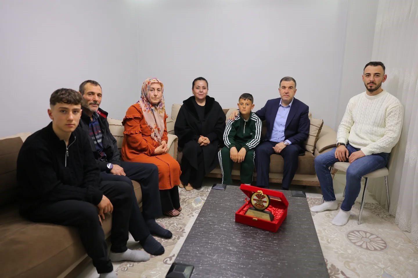 Bayburt&rsquo;ta şehit ve gazi ailelerine bayram ziyareti

