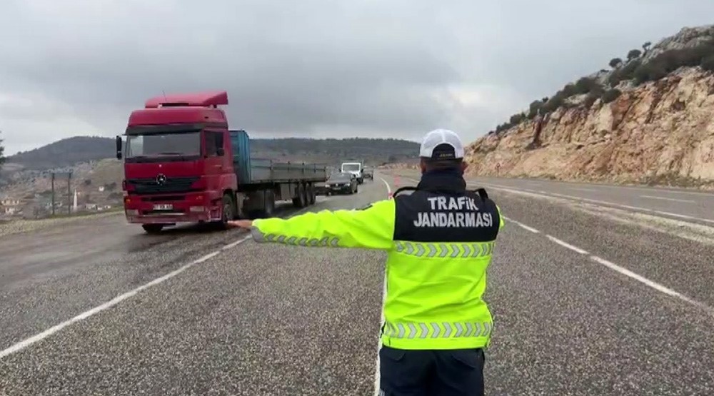 Gaziantep’te jandarmanın bayram denetimlerinde 119 aranan şahıs yakalandı
