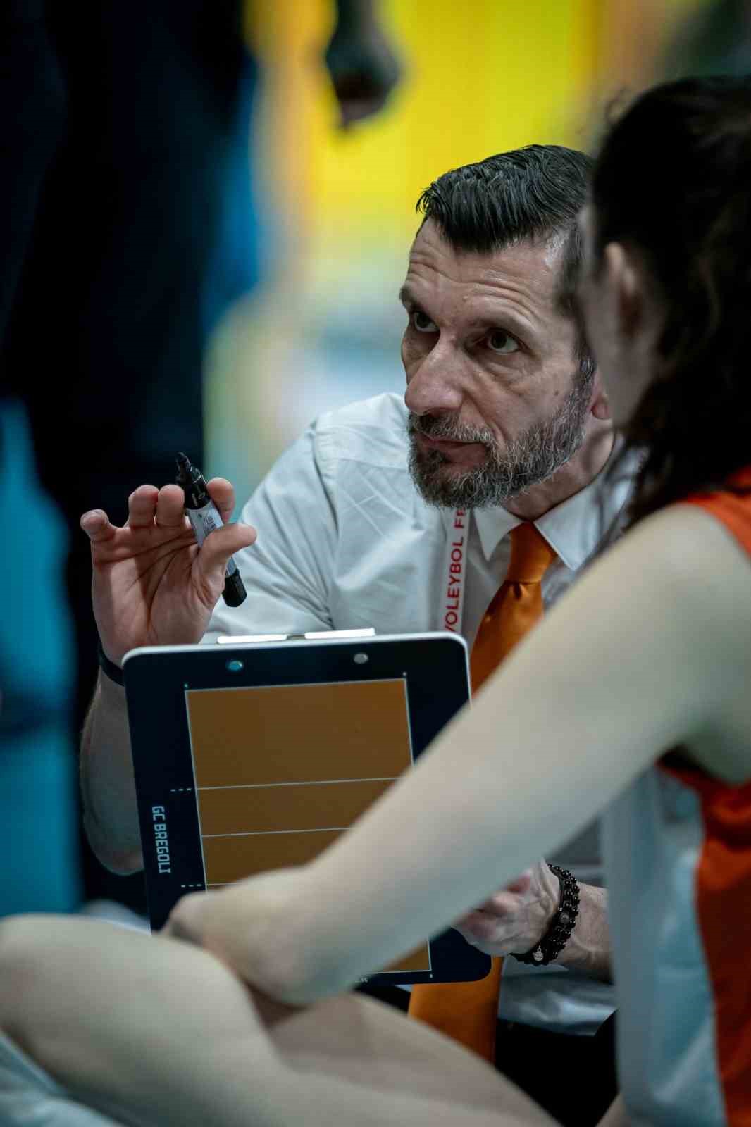 Eczacıbaşı Dynavit, Kupa Voley&rsquo;de final hedefliyor
