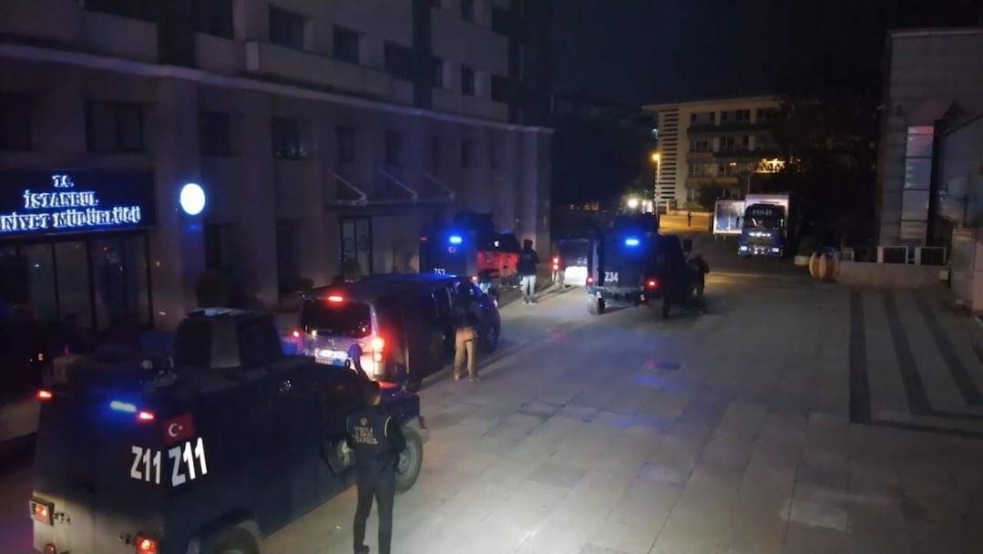 Nevruz etkinliğinde PKK propagandası yapan 38 ş&uuml;pheli yakalandı
