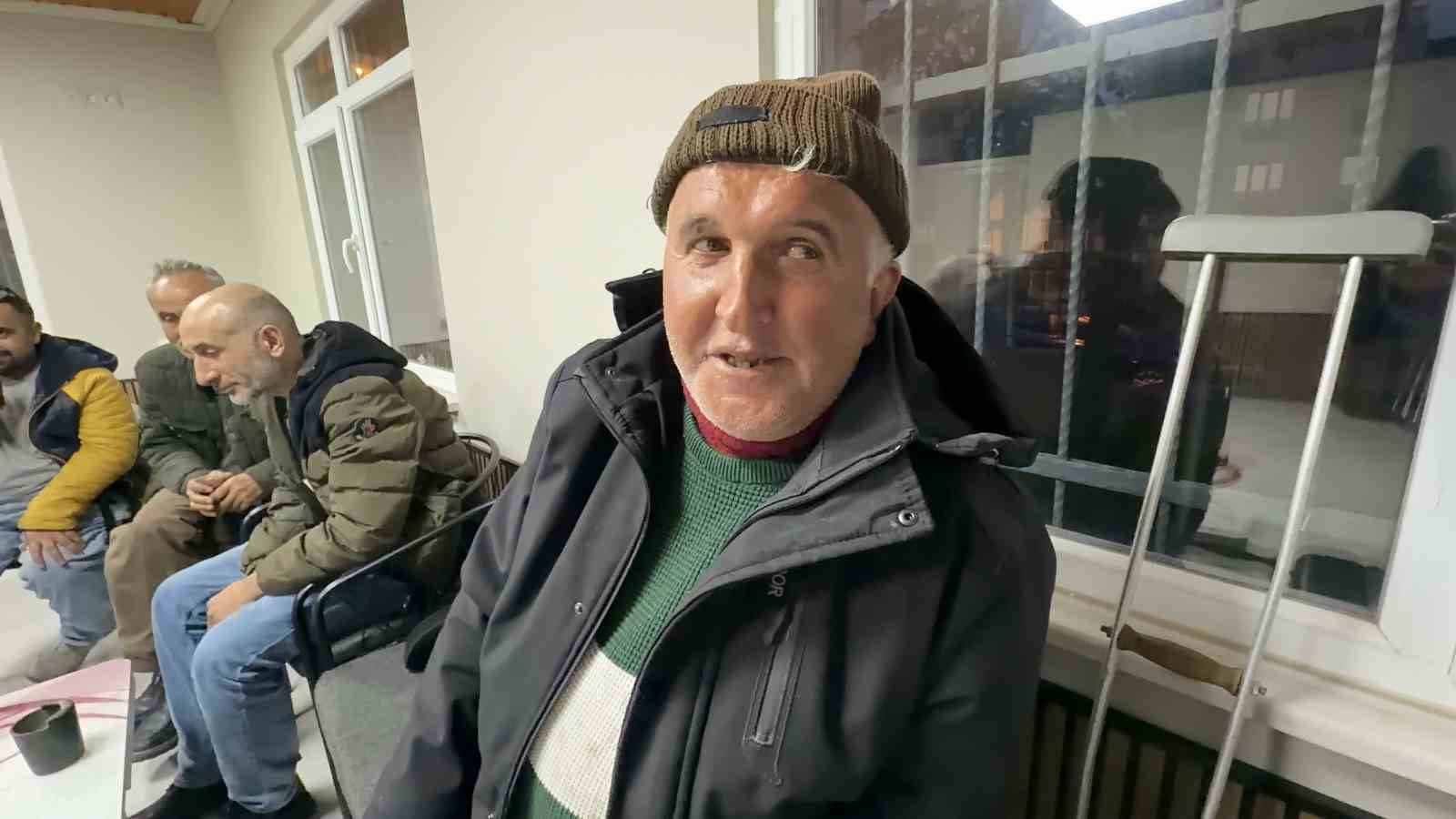 Arnavutk&ouml;y&rsquo;de engelli vatandaş bulduğu parayı polise teslim etti
