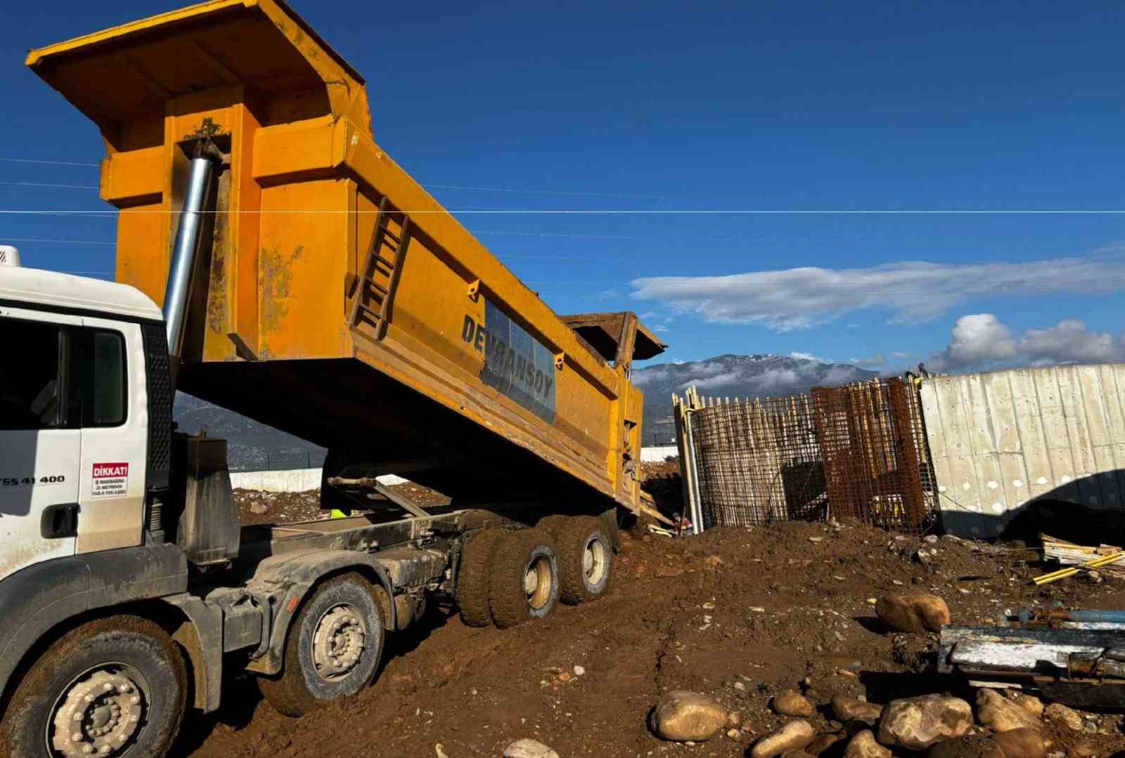 Hatay B&uuml;y&uuml;kşehir Belediyesi, Hassa&rsquo;ya atıksu arıtma tesisi inşa ediyor

