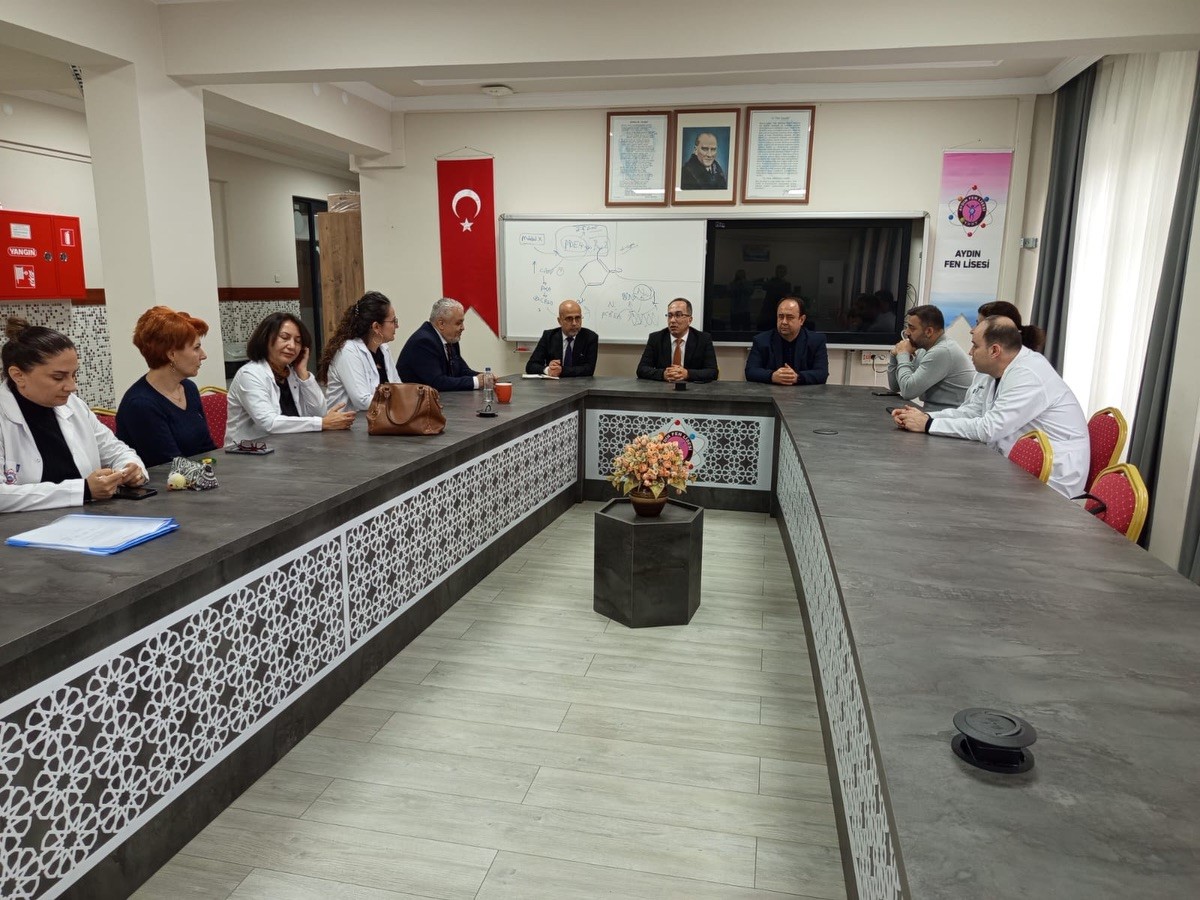 Aydın Fen Lisesi&rsquo;nde &rsquo;T&uuml;rkiye Y&uuml;zyılı Maarif Modeli&rsquo; değerlendirildi
