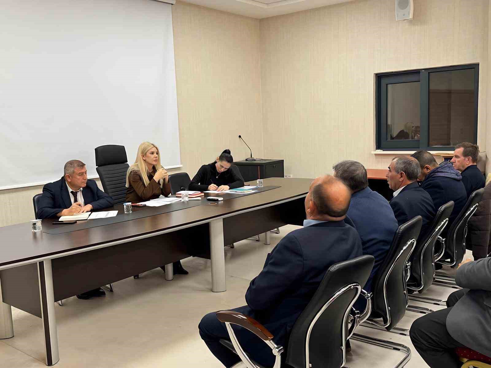 Altıntaş&rsquo;ta muhtarlar toplantısı ger&ccedil;ekleştirildi
