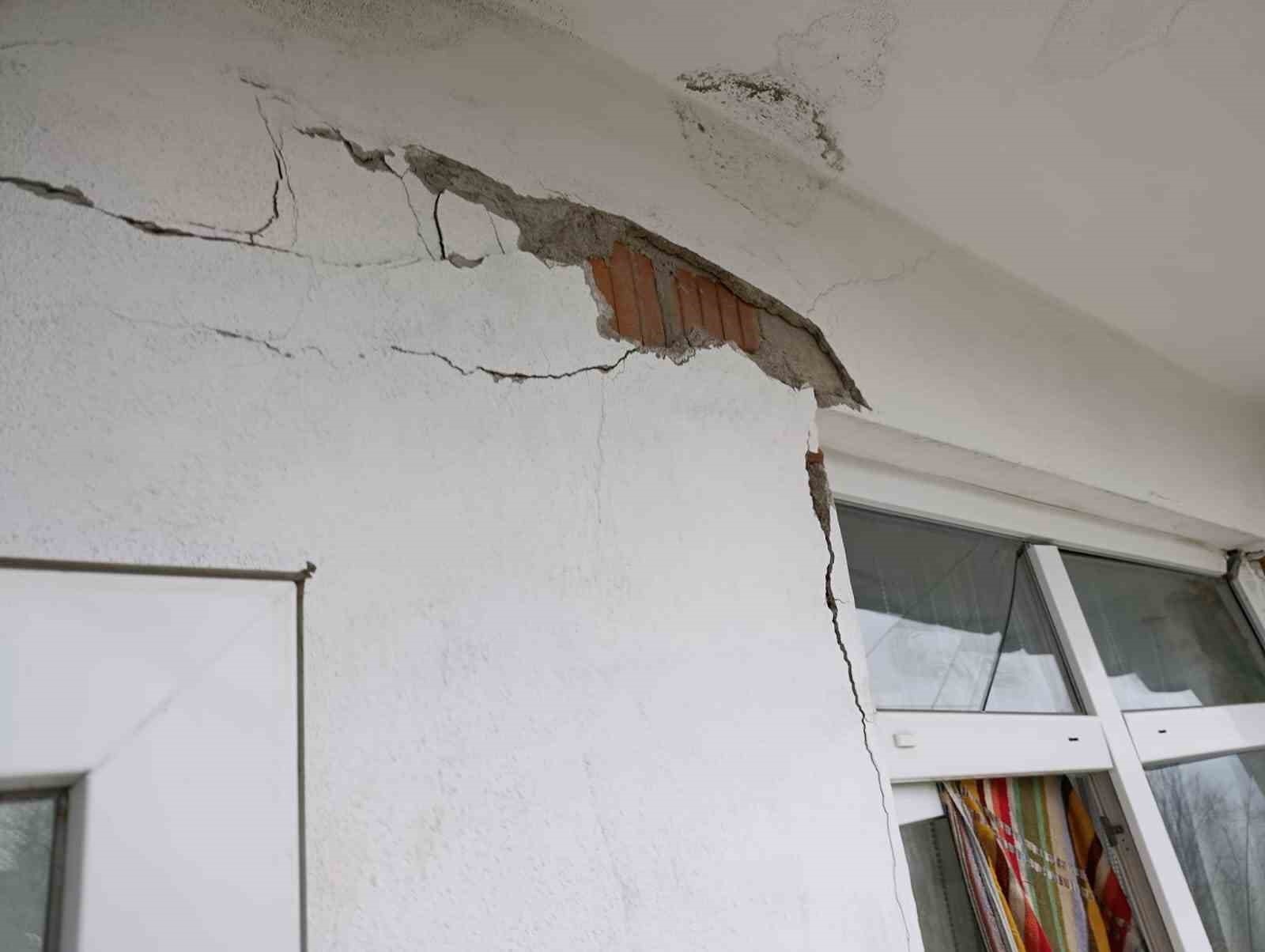 Fatsa&rsquo;da heyelan: 2 ev kullanılamaz hale geldi
