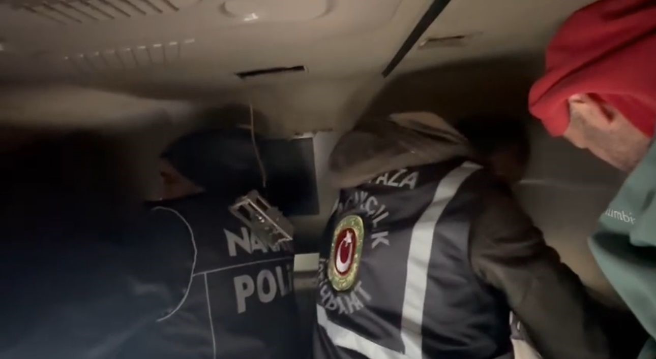 Tırda 53 kilogram uyuşturucu ele ge&ccedil;irildi
