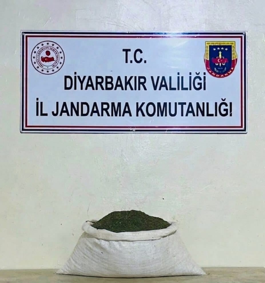 Diyarbakır&rsquo;da 14 kilo esrar ele ge&ccedil;irildi
