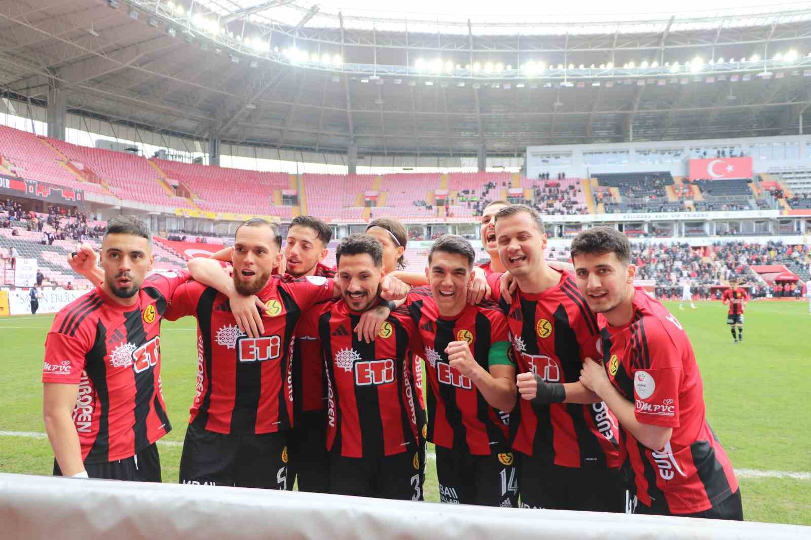 TFF 3. Lig Eskişehirspor: 2 - Tire 2021: 0
