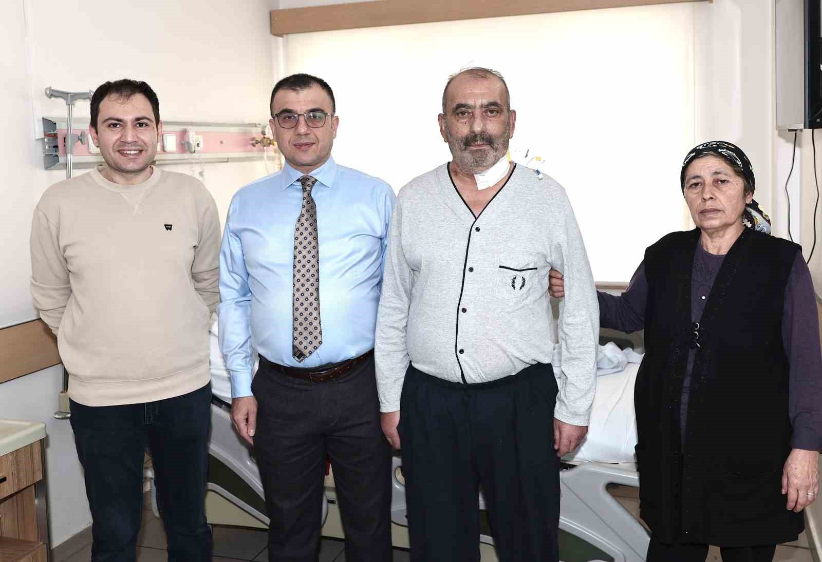 ERÜ Hastaneleri’nde, minimal invaziv cerrahi yöntemiyle Kayseri’de ilk mitral kapak ameliyatı gerçekleştirildi