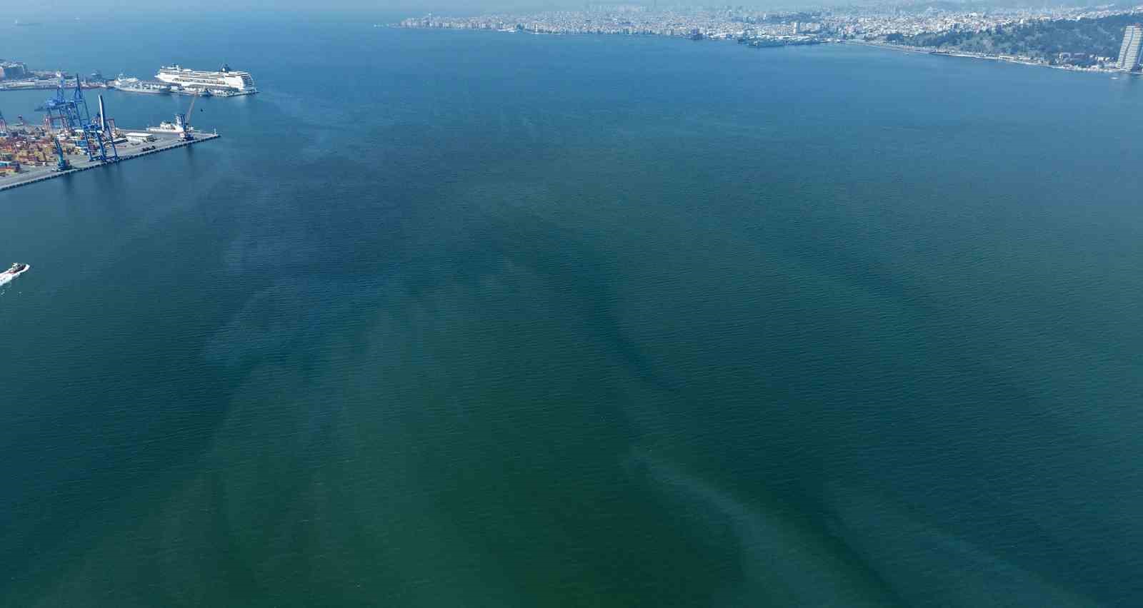 İzmir Körfezi’nde yine dış kaynaklı kirlilik alarmı