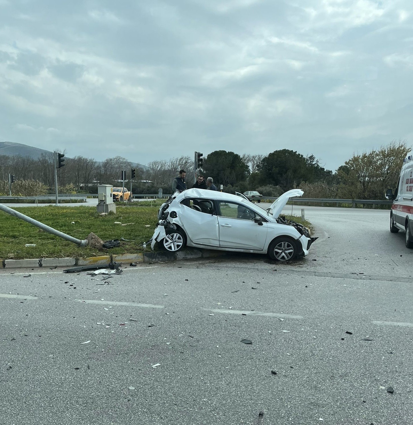 Akhisar&rsquo;da OSB kavşağında trafik kazası: 1 yaralı
