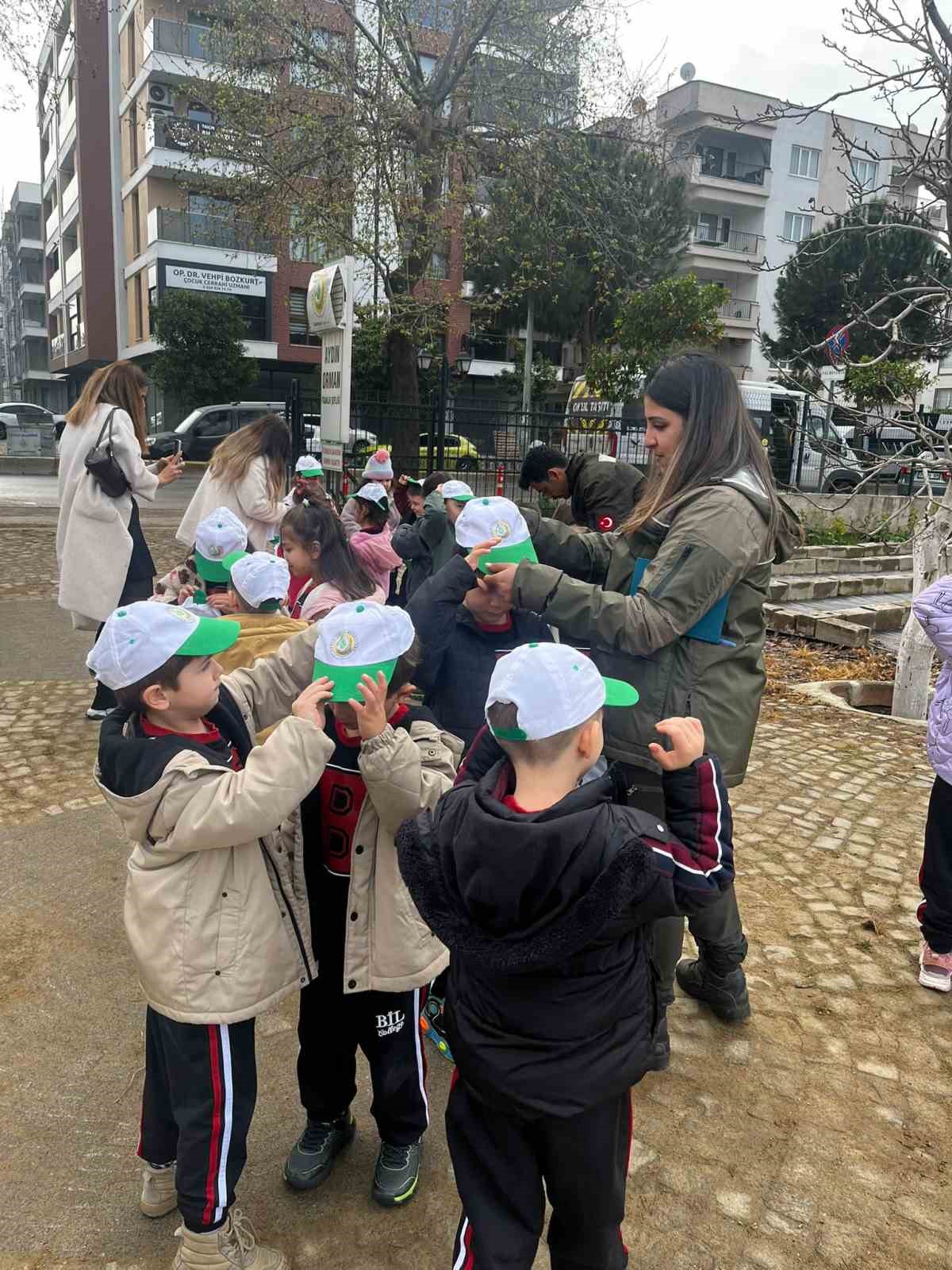 Aydın&rsquo;da miniklere orman sevgisi aşılandı
