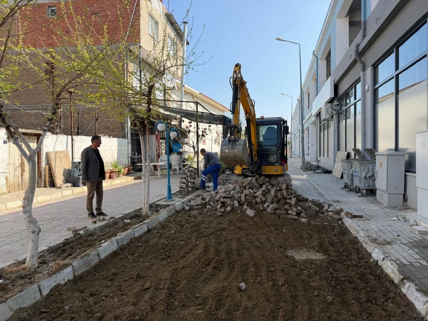 Başkan Ercan: "Yenipazar i&ccedil;in &ccedil;alışmalara hız kesmeden devam ediyoruz"
