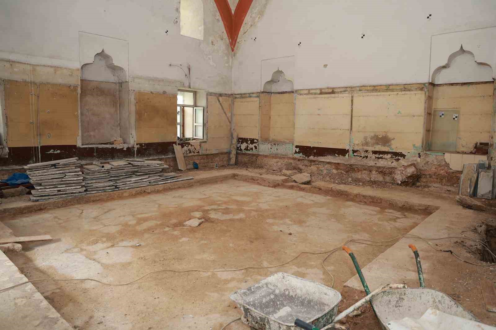 Gebze&rsquo;de 5 asırlık tarihi hamam restorasyonla ayağa kaldırılıyor
