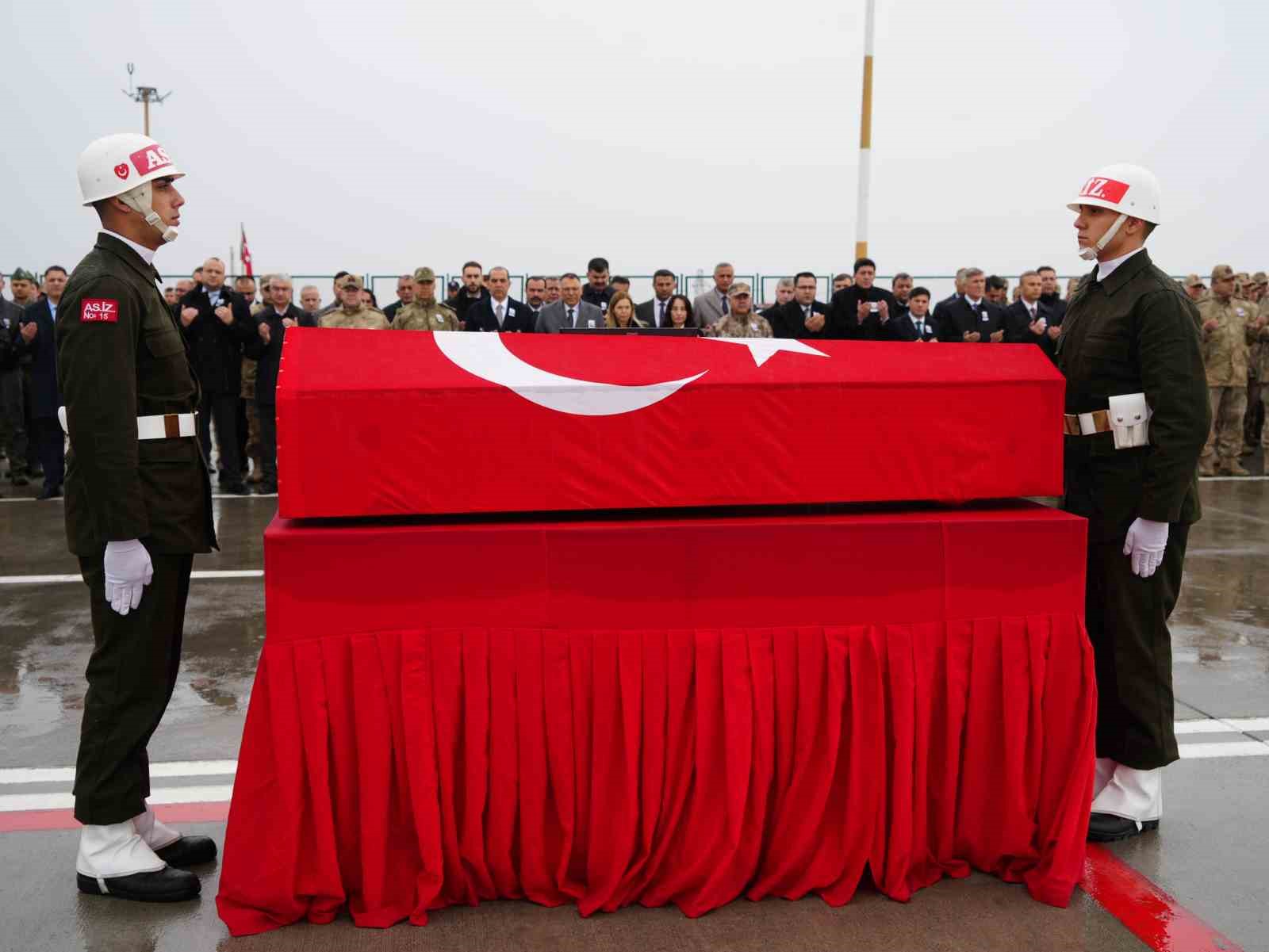 Şehit Akarsel&rsquo;in naaşı memleketine uğurlandı
