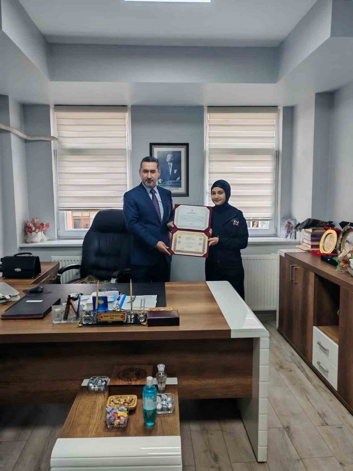 Eskişehir&rsquo;de hafızlar belgelerine kavuştu
