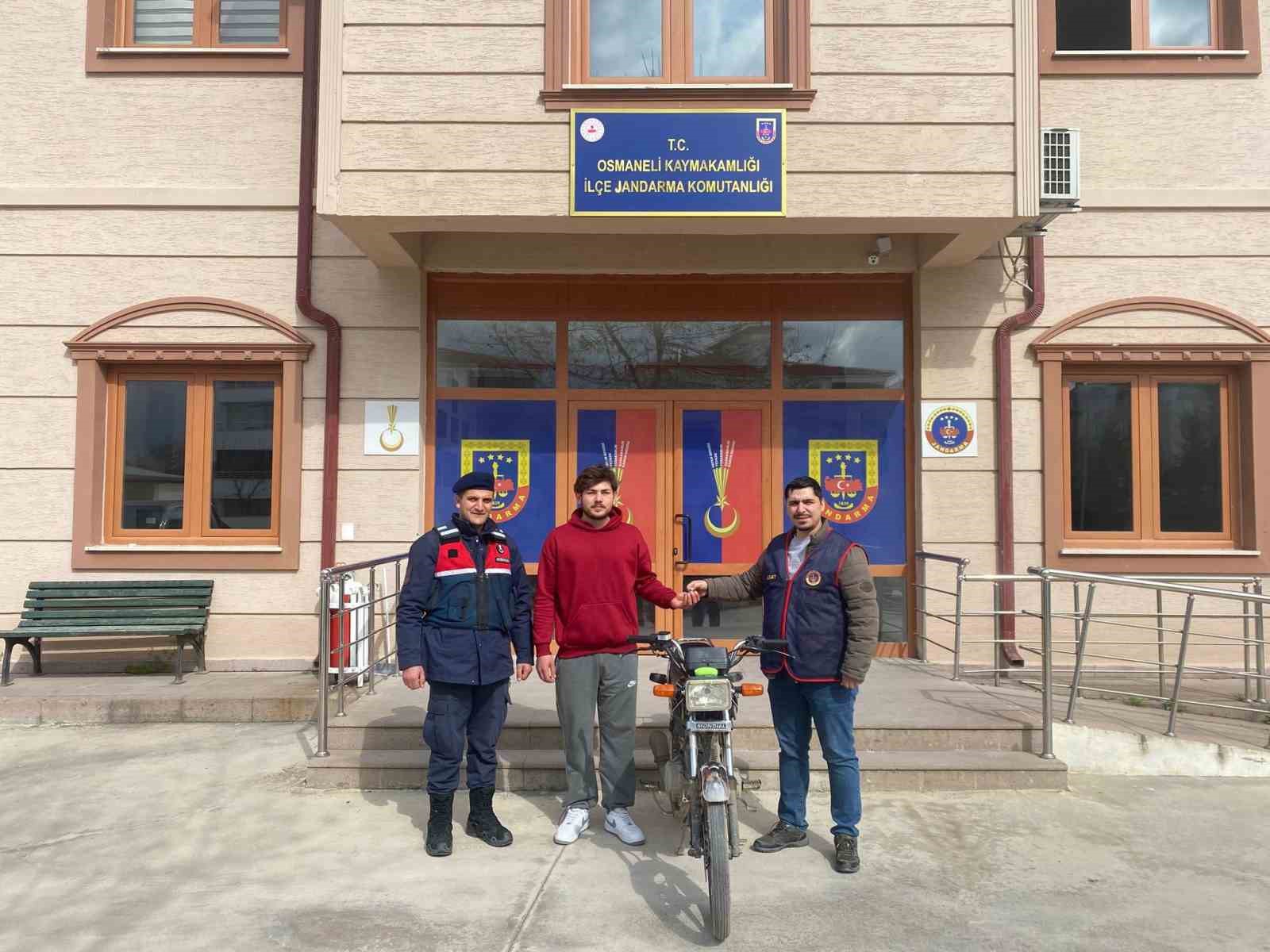 Bilecik&rsquo;te 2 hırsızlık s&uuml;phelisi tutuklandı
