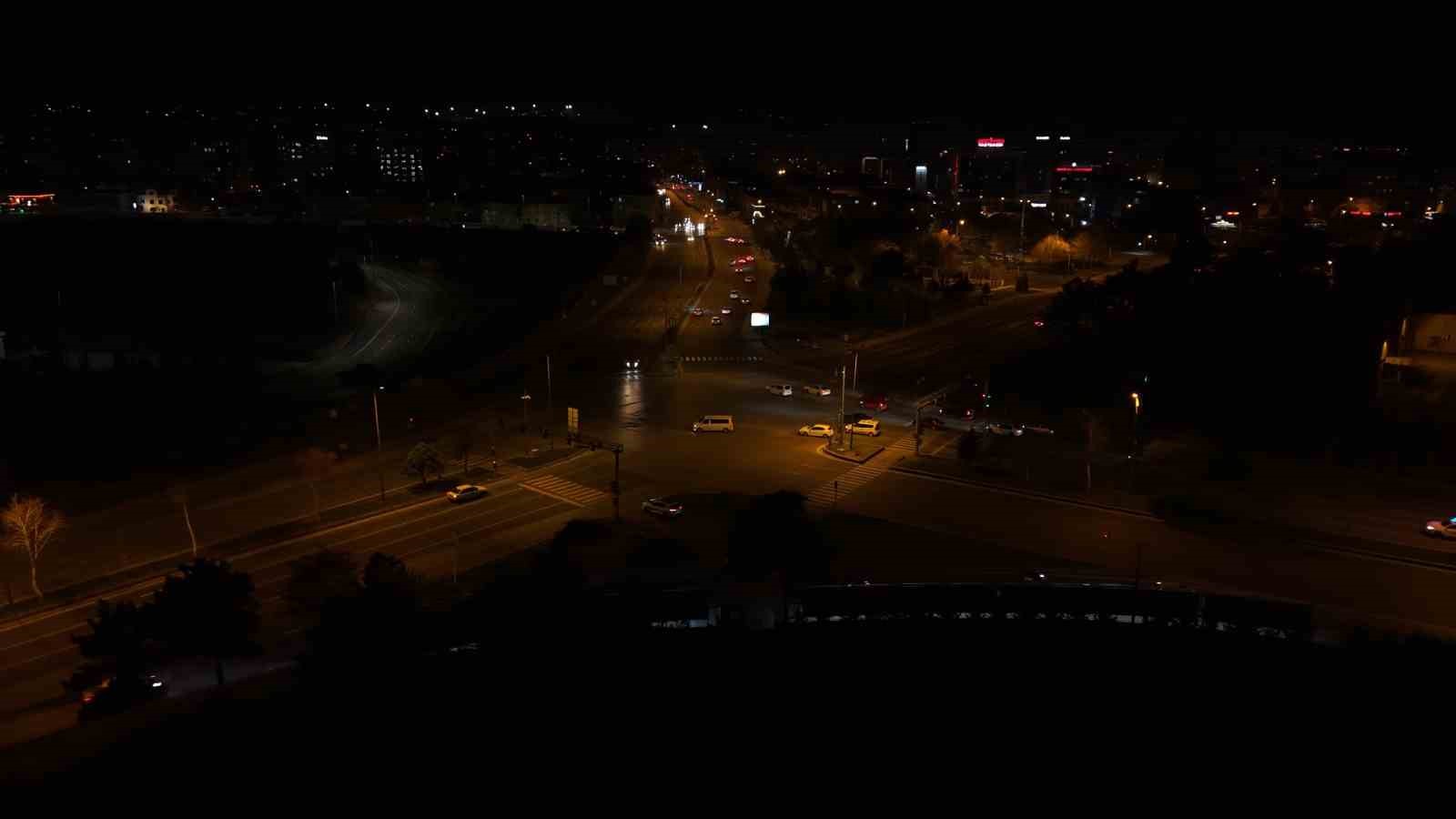 Başkan B&uuml;y&uuml;kkılı&ccedil;: "Kartal Kavşağı&rsquo;nda gece yarısı start verildi"
