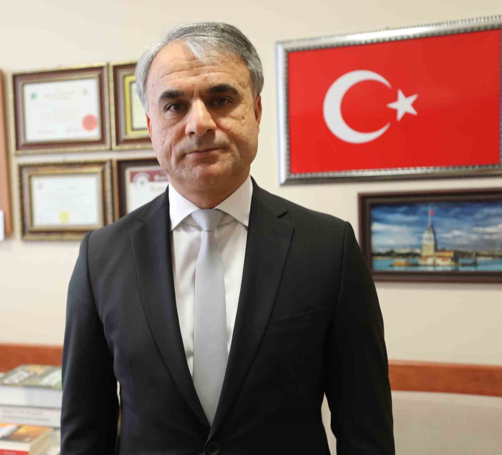 Prof. Dr. G&ouml;zel: "Yalnızca kolesterol y&uuml;ksekliği başlı başına bir problemdir"
