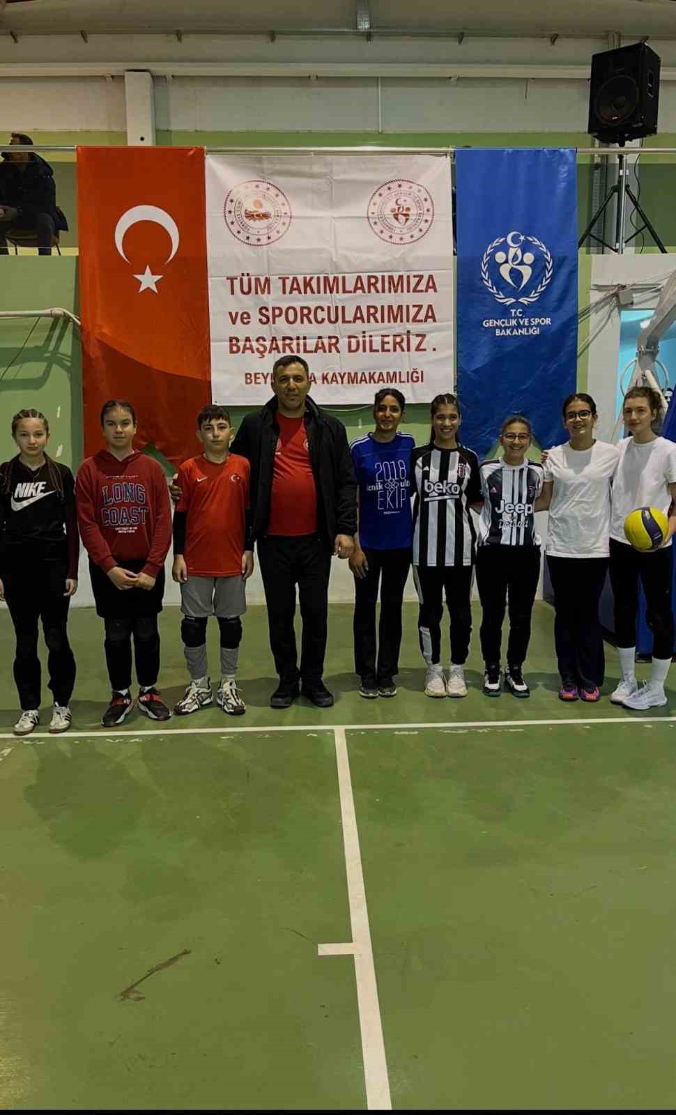 Beylikova&rsquo;da voleybol turnuvası başladı
